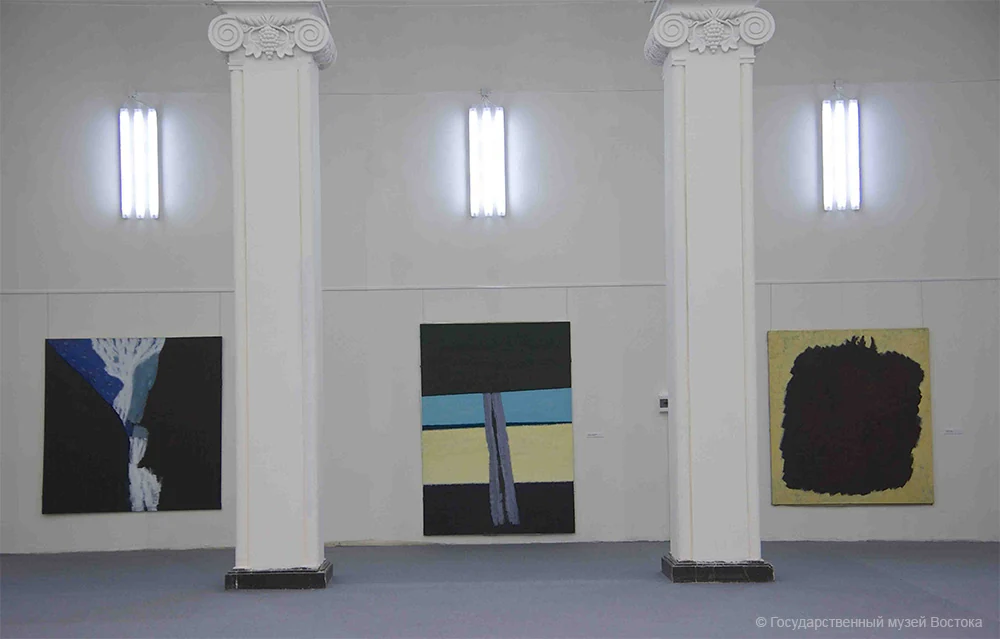 Installation of Farhad Khalilov's Meeting exhibition at VDNKh, Moscow, 2016.